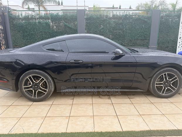 Ford Mustang EcoBoost Premium Fastback 2019 Black