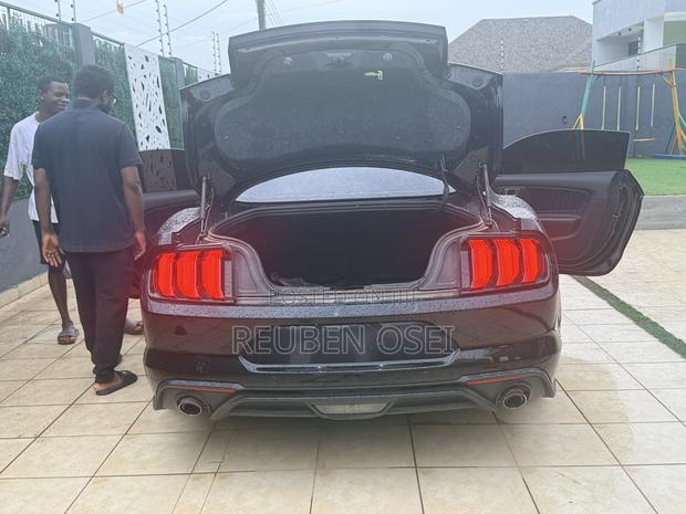 Ford Mustang EcoBoost Premium Fastback 2019 Black