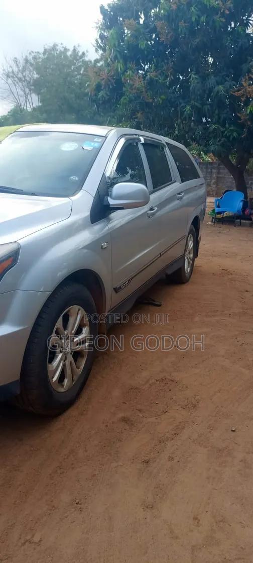 SsangYong Korando 2016 Silver