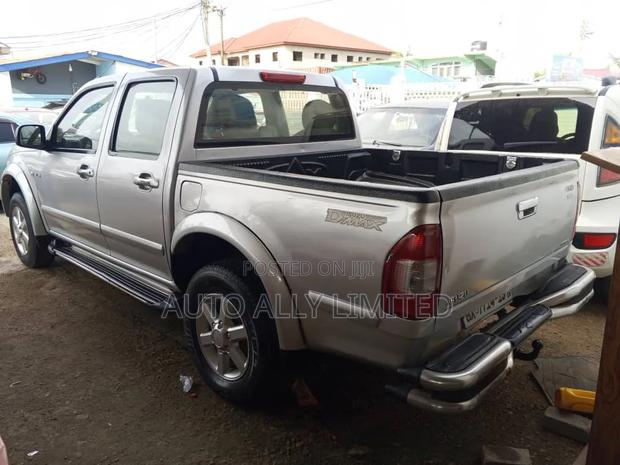 Isuzu D-MAX 2008 Silver