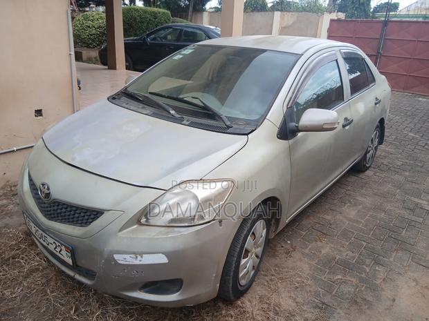 Toyota Belta 2009 Silver