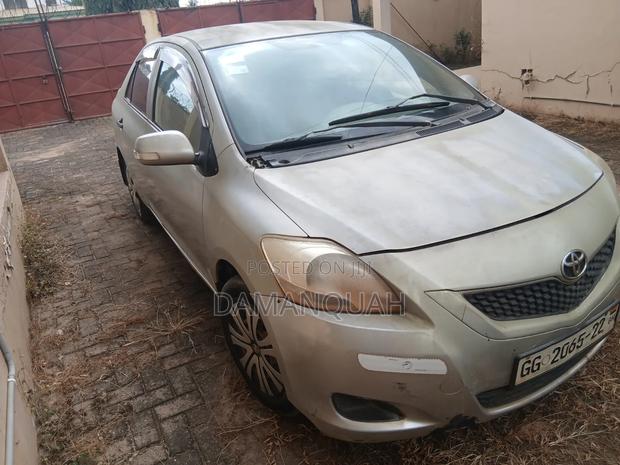 Toyota Belta 2009 Silver