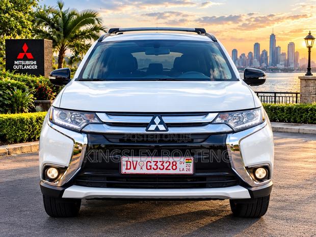Mitsubishi Outlander SE FWD 2018 White