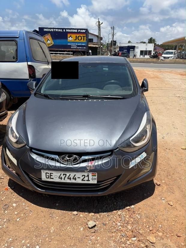 Hyundai Elantra Limited 4dr Sedan (1.8L 4cyl 6A) 2015 Gray