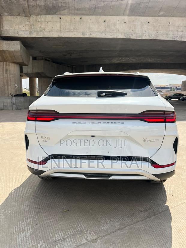 BYD Song Plus DM-i 2024 White