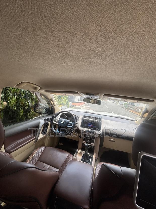 Toyota Land Cruiser Prado 2017 White