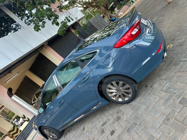 Hyundai Sonata Sport 4dr Sedan (2.4L 4cyl 6A) 2015 Blue