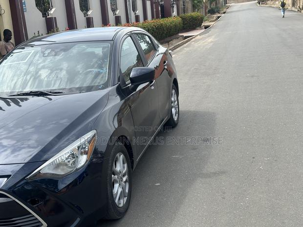 Scion iA Base 2016