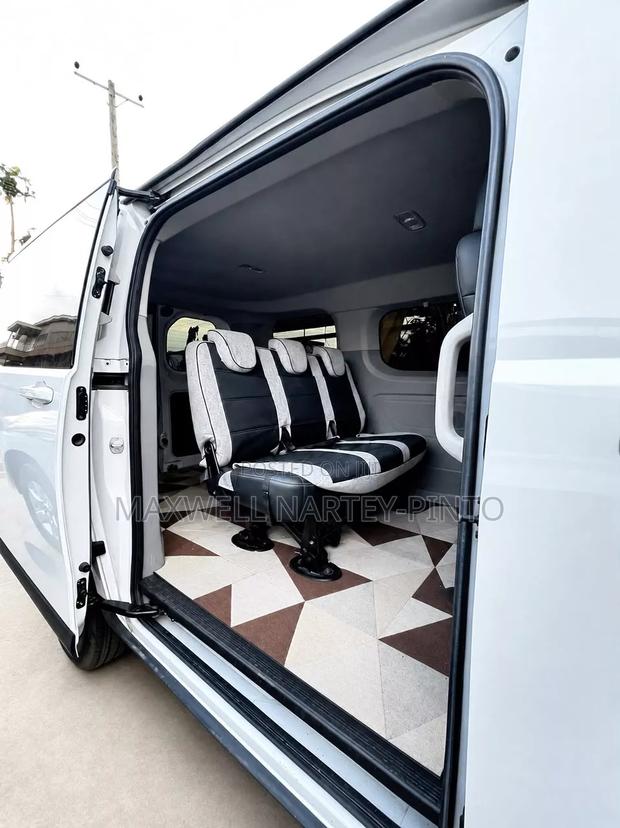 Car 2025 White