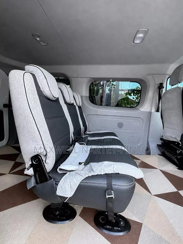 Car 2025 White