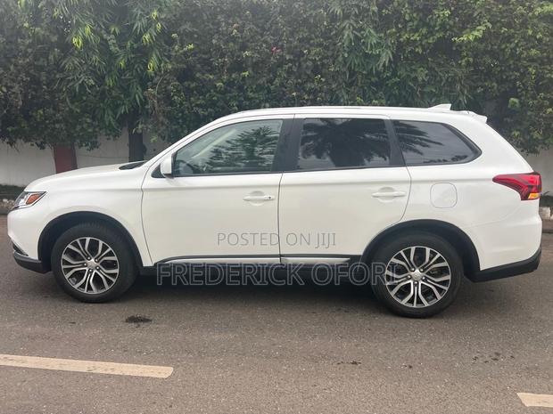 Mitsubishi Outlander ES FWD 2018 White