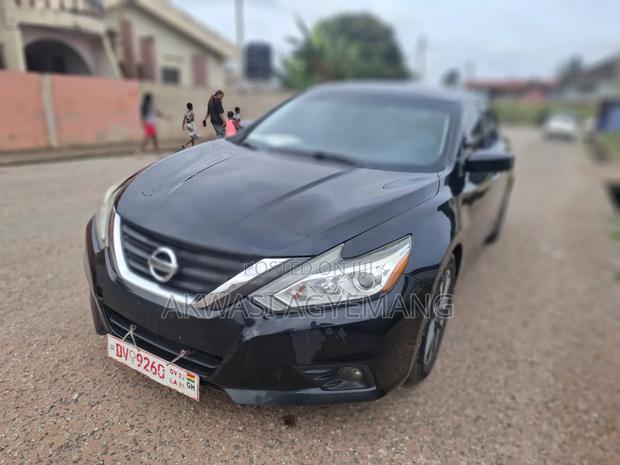 Nissan Altima 2.5 SV 2016 Black