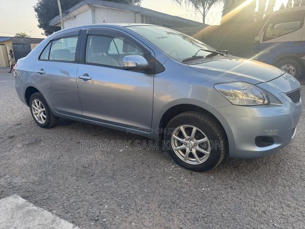 Toyota Belta 2012 Blue