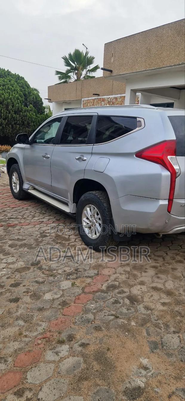 Mitsubishi Pajero IO 2018 Silver