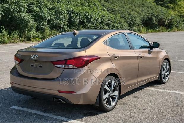 Hyundai Elantra Limited 4dr Sedan (1.8L 4cyl 6A) 2015 Brown