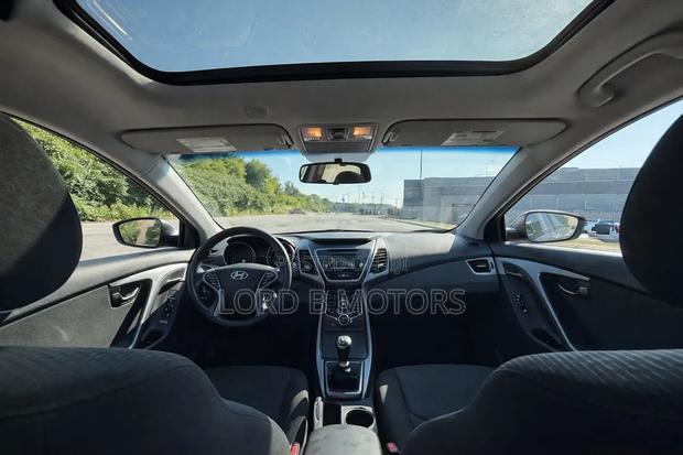 Hyundai Elantra Limited 4dr Sedan (1.8L 4cyl 6A) 2015 Brown