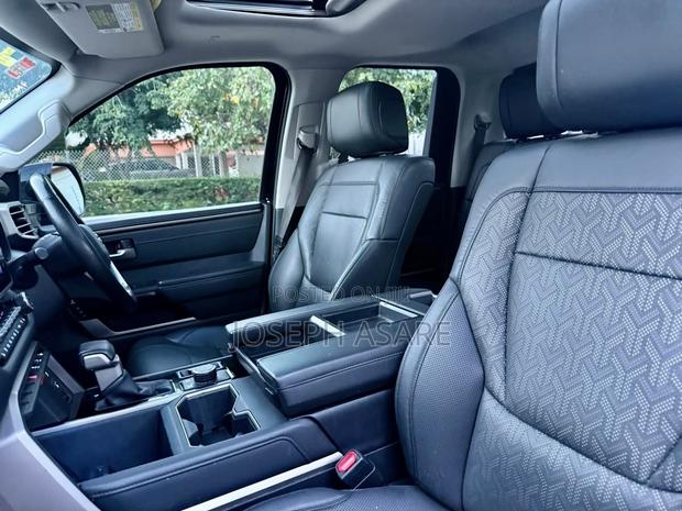 Toyota Tundra Limited 2022 Black