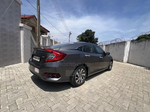 Honda Civic 2018 Gray