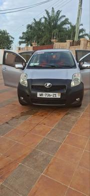 Toyota Vitz 2010 Silver for sale