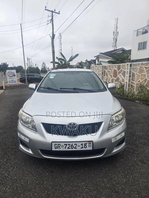 Toyota Corolla 2010 Silver