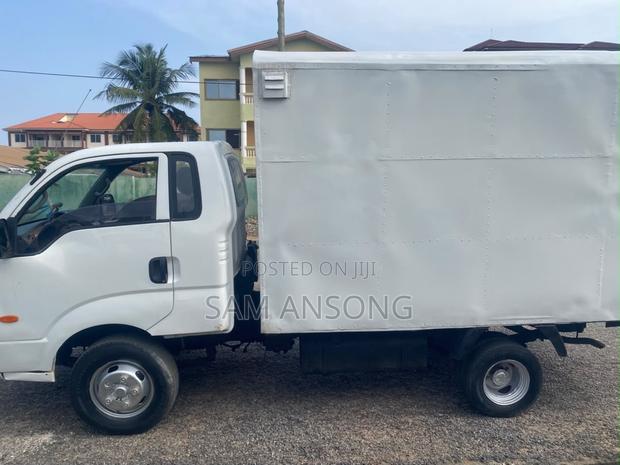 Kia Bongo 2013 White