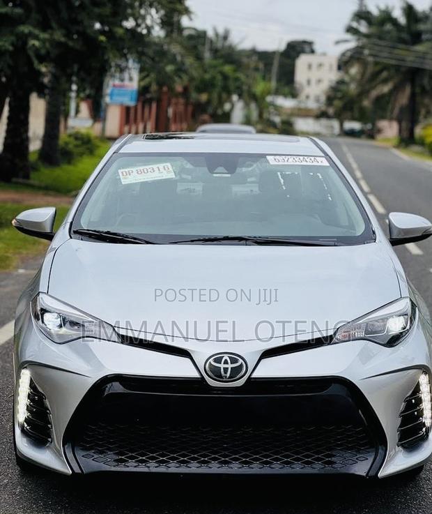 Toyota Corolla SE Special Edition 4dr Sedan (1.8L 4cyl CVT) 2017 Silver