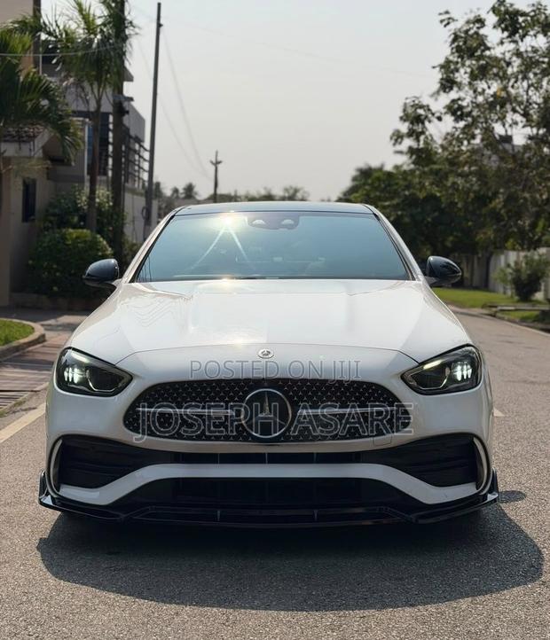 Mercedes-Benz C300 2023 White