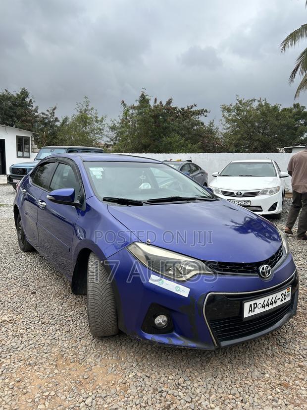 Toyota Corolla LE 4dr Sedan (1.8L 4cyl CVT) 2016 Blue
