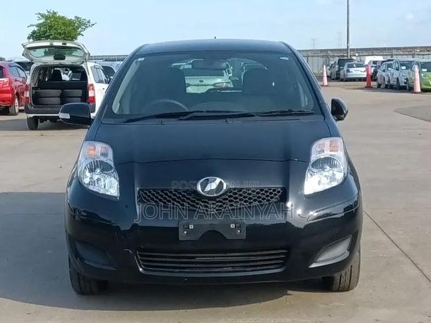 Toyota Vitz 1.3 AWD 3dr 2010 Black