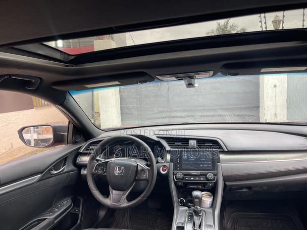 Honda Civic EX Hatchback 2018 Red