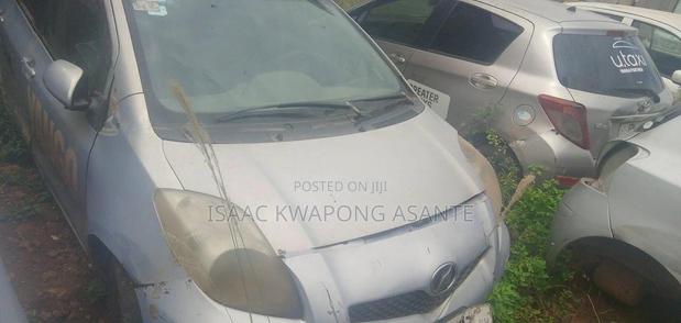 Toyota Vitz 1.0 FWD 3dr 2010 Silver