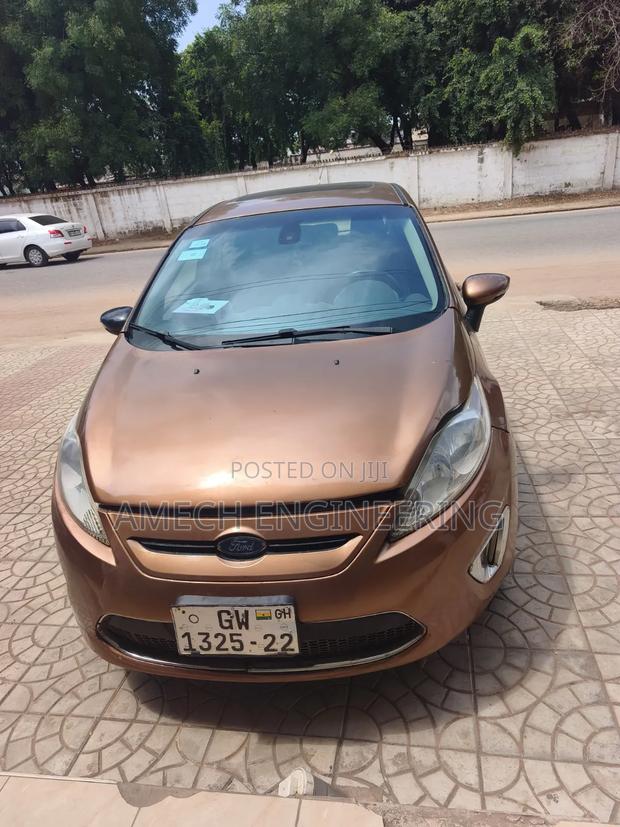 Ford Fiesta SE Hatchback 2012 Brown