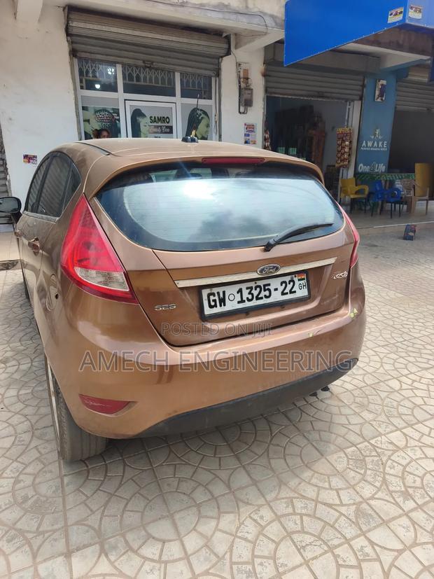 Ford Fiesta SE Hatchback 2012 Brown