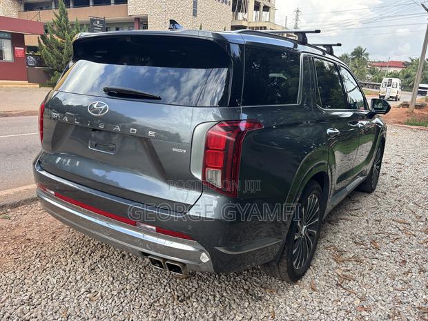 Hyundai Palisade Calligraphy 2023 Gray