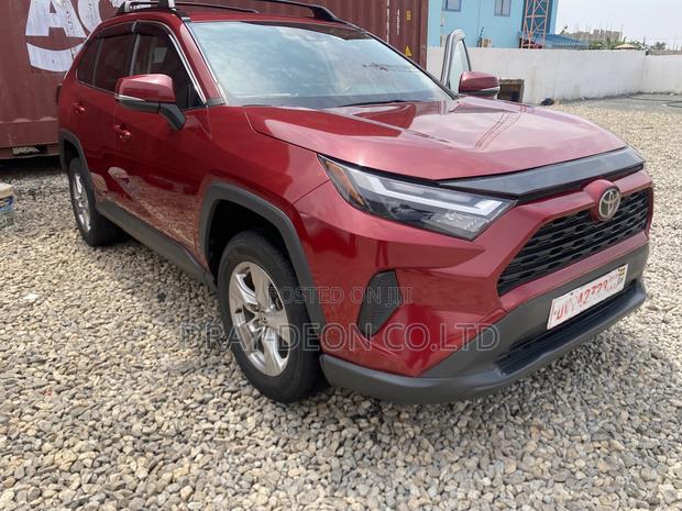 New Toyota RAV4 XLE AWD 2023 Red