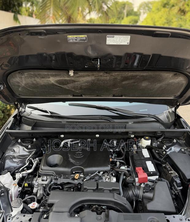 Toyota RAV4 XLE AWD 2023 Gray