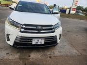 Toyota Highlander 2019 White for sale