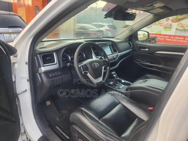 Toyota Highlander 2019 White