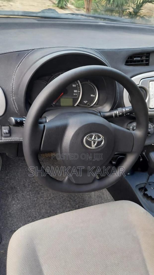 Toyota Vitz 1.3 AWD 3dr 2014 Gray