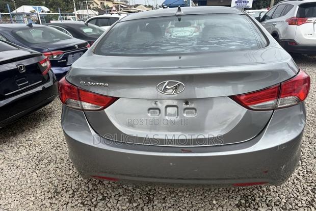 Hyundai Elantra 2013 Gray