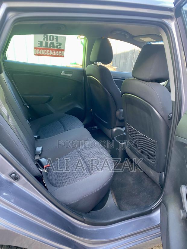 Hyundai Accent SE Hatchback 2016 Gray