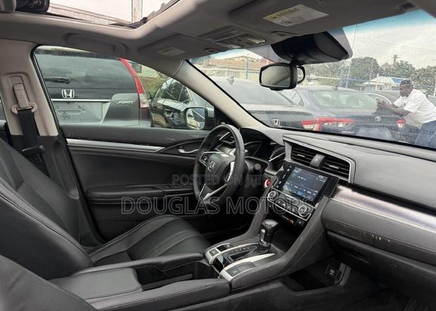 Honda Civic 2017 Silver