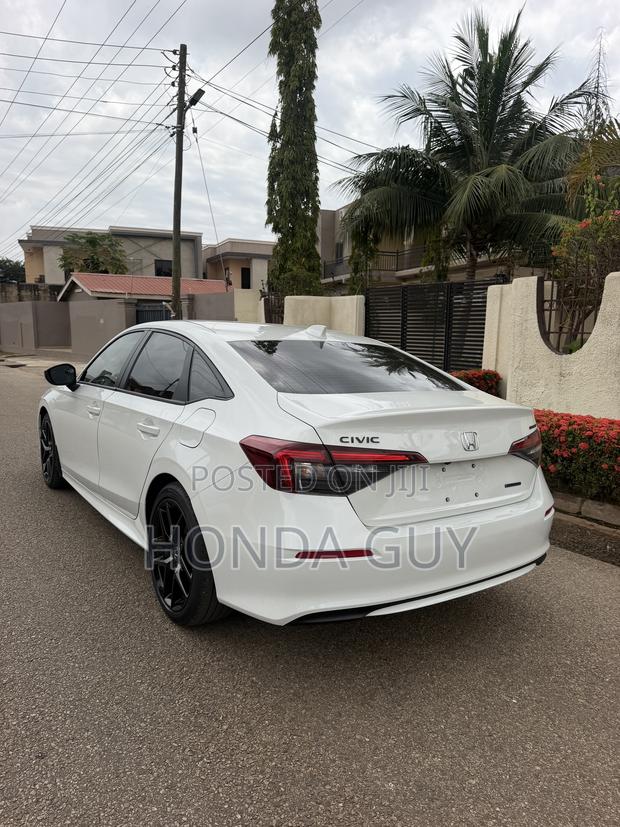 Honda Civic Sport Hybrid Sedan 2026 White