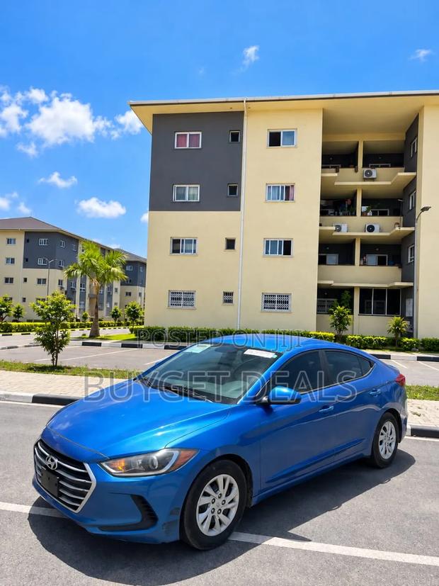 Hyundai Elantra SE Sedan FWD (2.0L 4cyl 6M) 2017 Blue