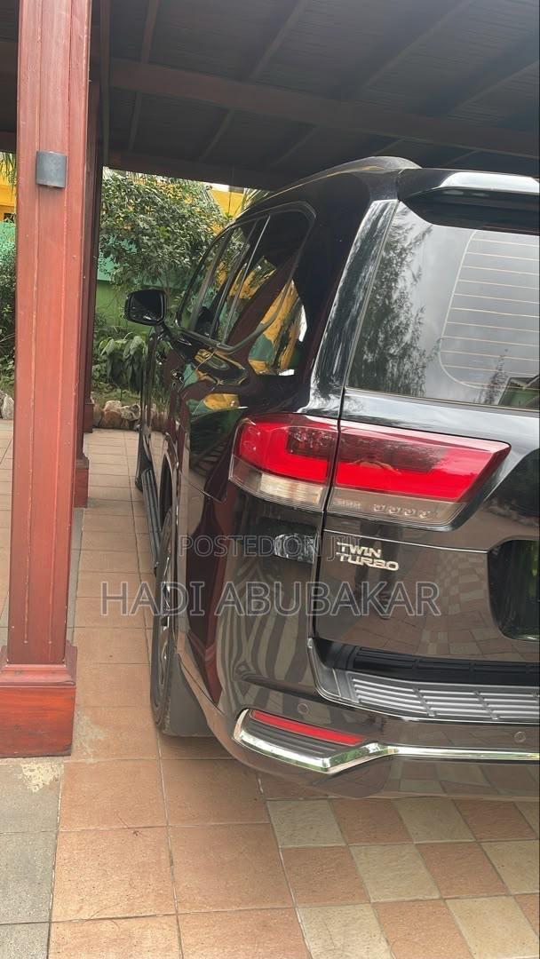 Toyota Land Cruiser 2024 Black