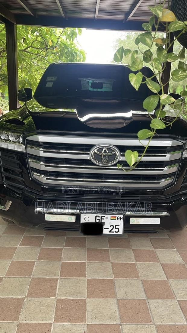 Toyota Land Cruiser 2024 Black