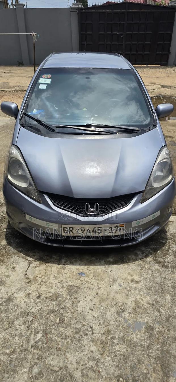 Honda Fit 2012 Gray