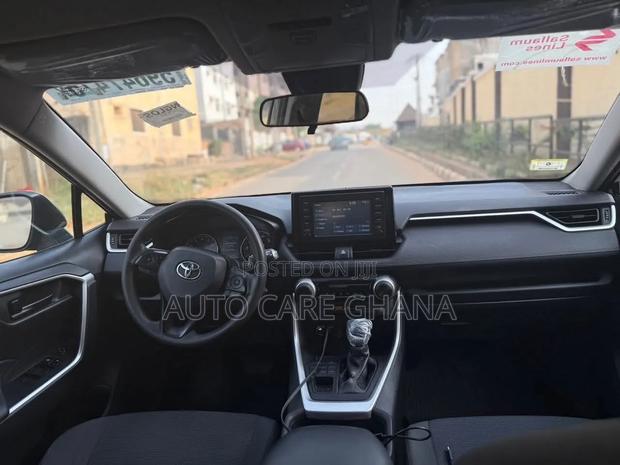 Toyota RAV4 LE AWD 2019 Gray