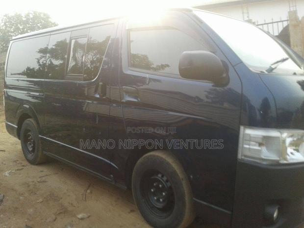 Toyota Regius 1998 Black
