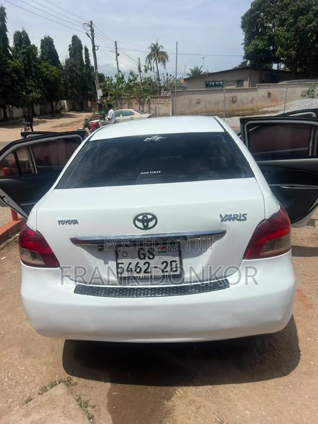 Toyota Yaris 2008 White
